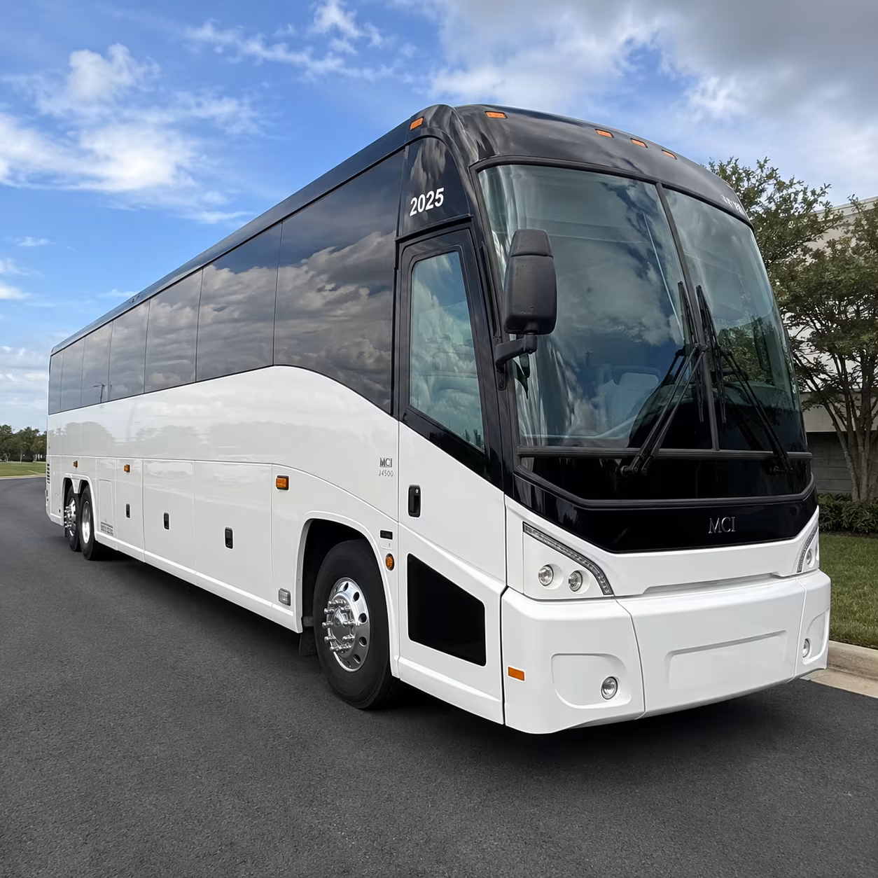 mia airport transfers for corporate groups arriving in doral